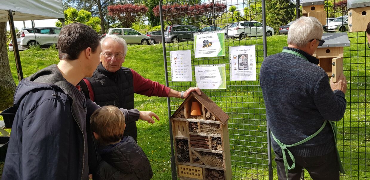 La seconde édition du TROC-Plantes Fontaine-le-Port est une belle réussite