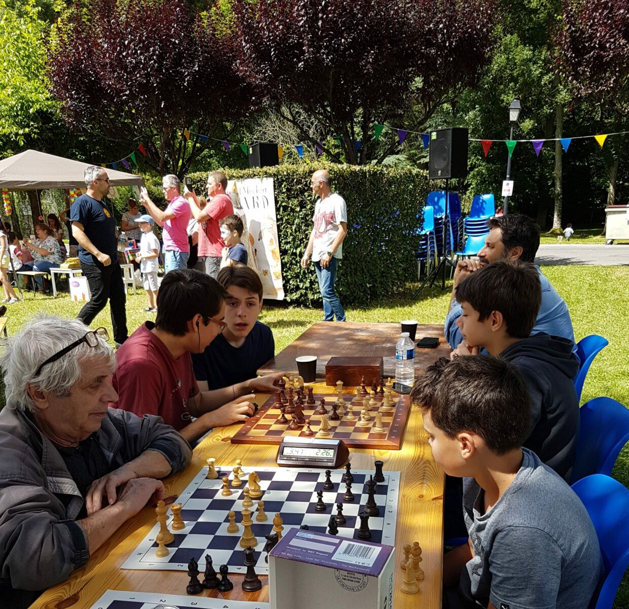 Fête de l'été 2018 : reportage photo parties d'échecs (l'échiquier de Fontaine le Port)