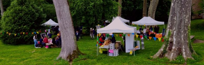 Voilà un beau programme de prévu dimanche 11 Mai autour de la nature avec le TROC'Plantes et la visite des Merveilles aux jardins du village.