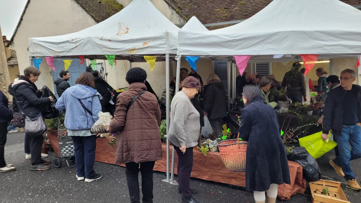 Les nombreux visiteurs étaient matinaux ce dimanche 16 novembre. Ils ont largement contribué à faire de cette journée un beau succès.
