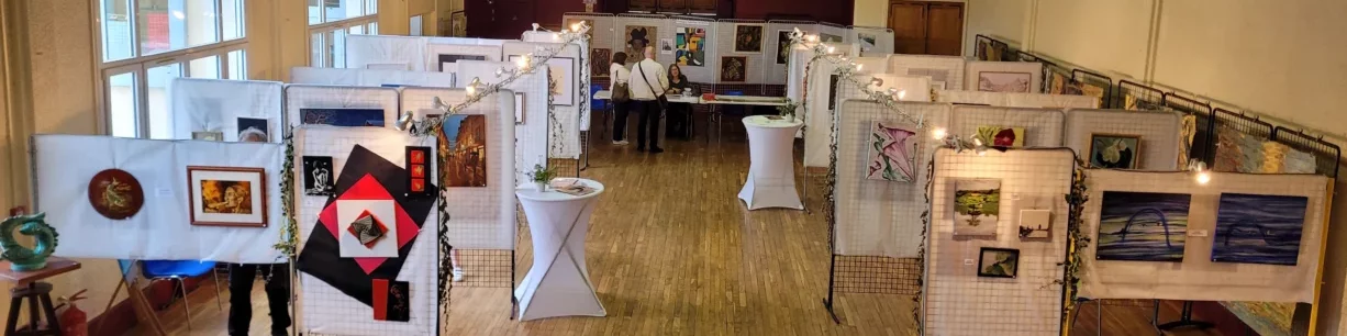 exposition d'ART organisée à Fontaine le Port par le Comité des Fêtes toujours appréciée du public et des exposants. Une belle parenthèse